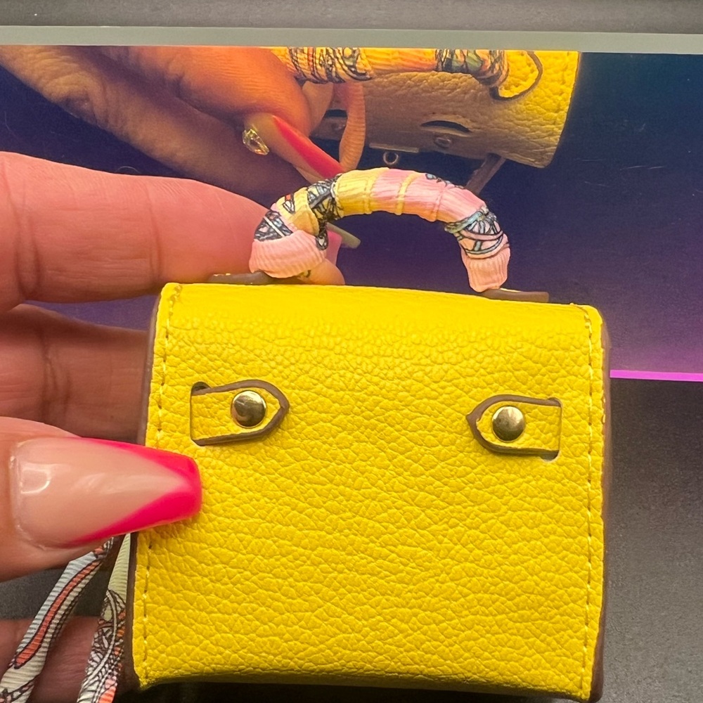 Yellow Mini Bag with Pink and Brown Accents - Picture 4 of 8